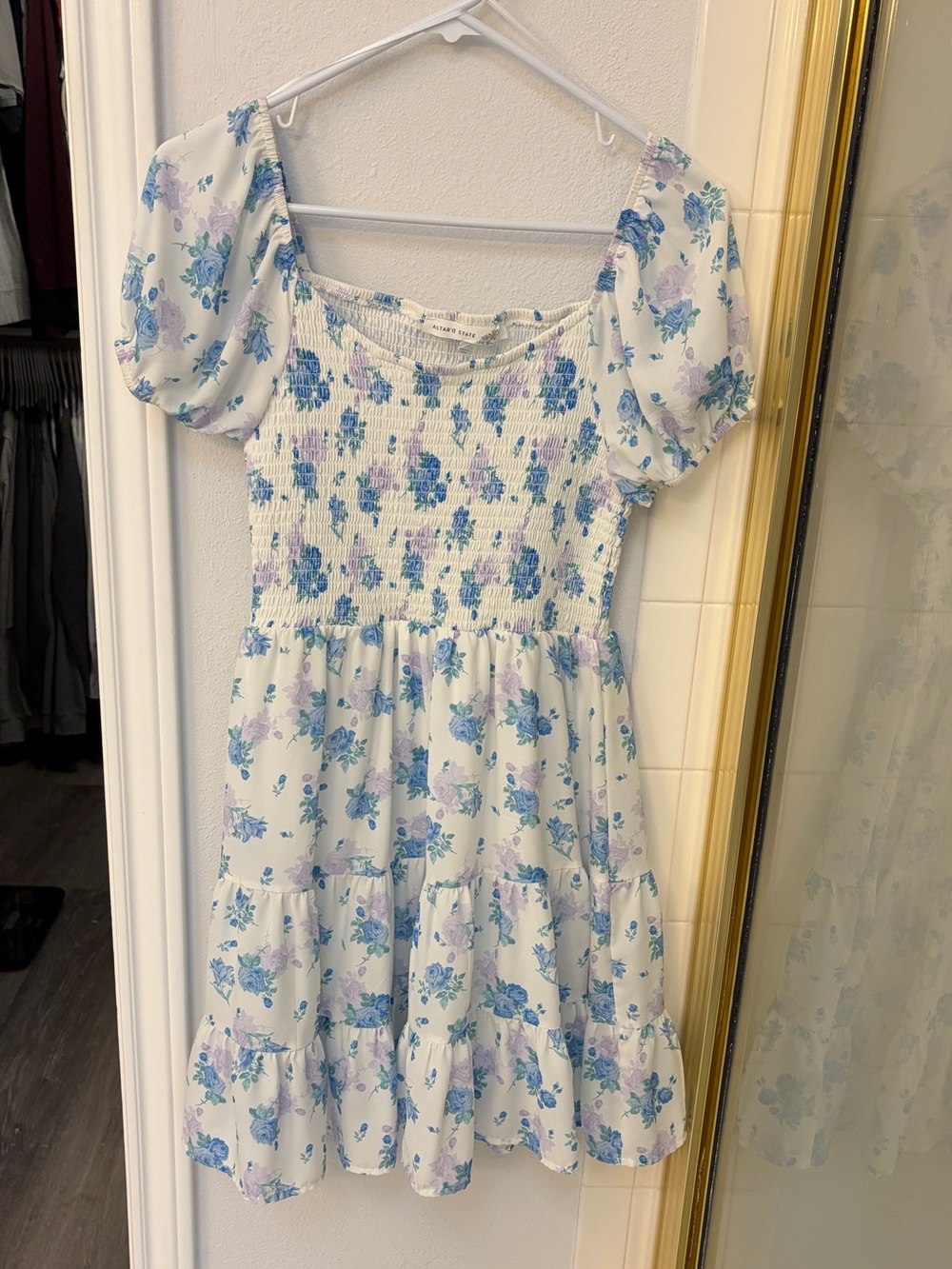 White Floral Puff Sleeve Dress